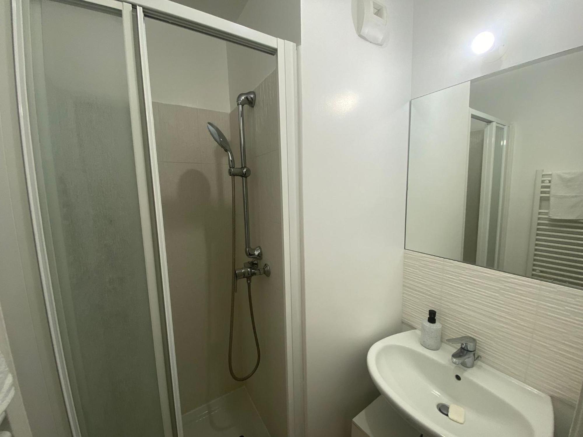 Appartement 80M2, Terrasse Sud, Metro 7 Direction Louvre A 8Minutes, Parking Sous-Sol, Proche Paris-Bercy 塞纳河畔伊夫里 外观 照片